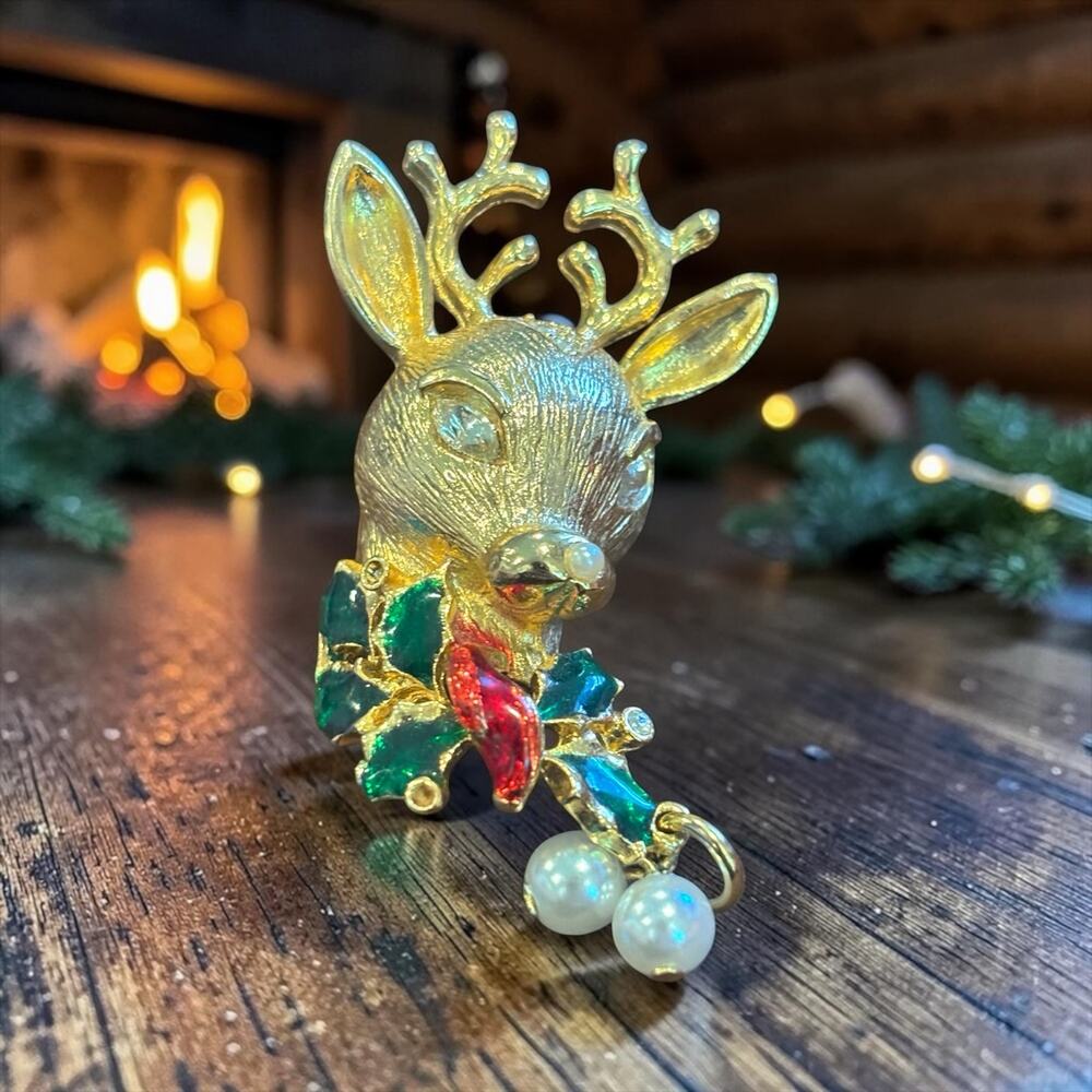 Vintage Reindeer Head Brooch Christmas Holly Pearl Dangle Gold Tone Rhinestones